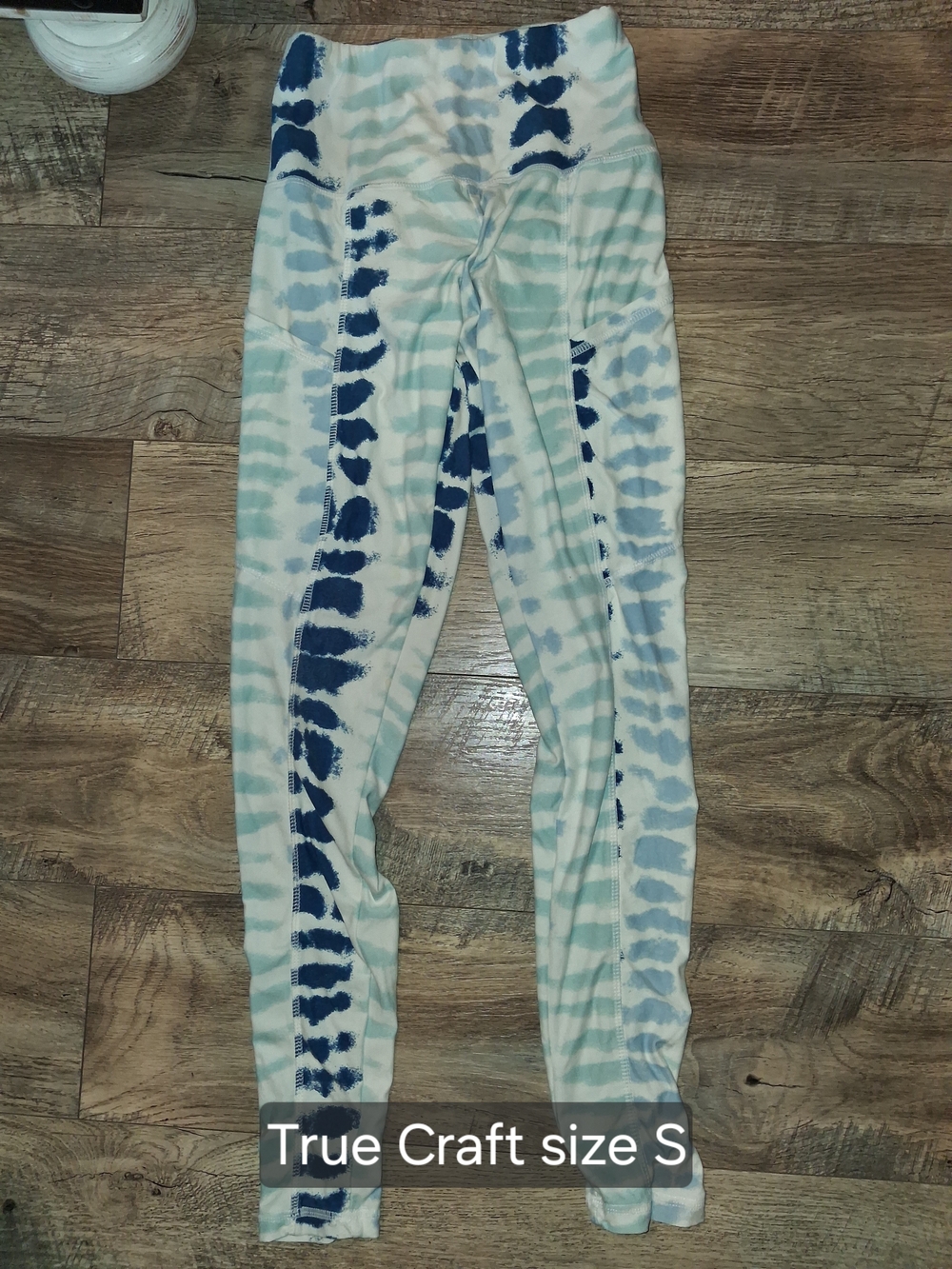 True Craft Blue and White Tie-Dye Leggings